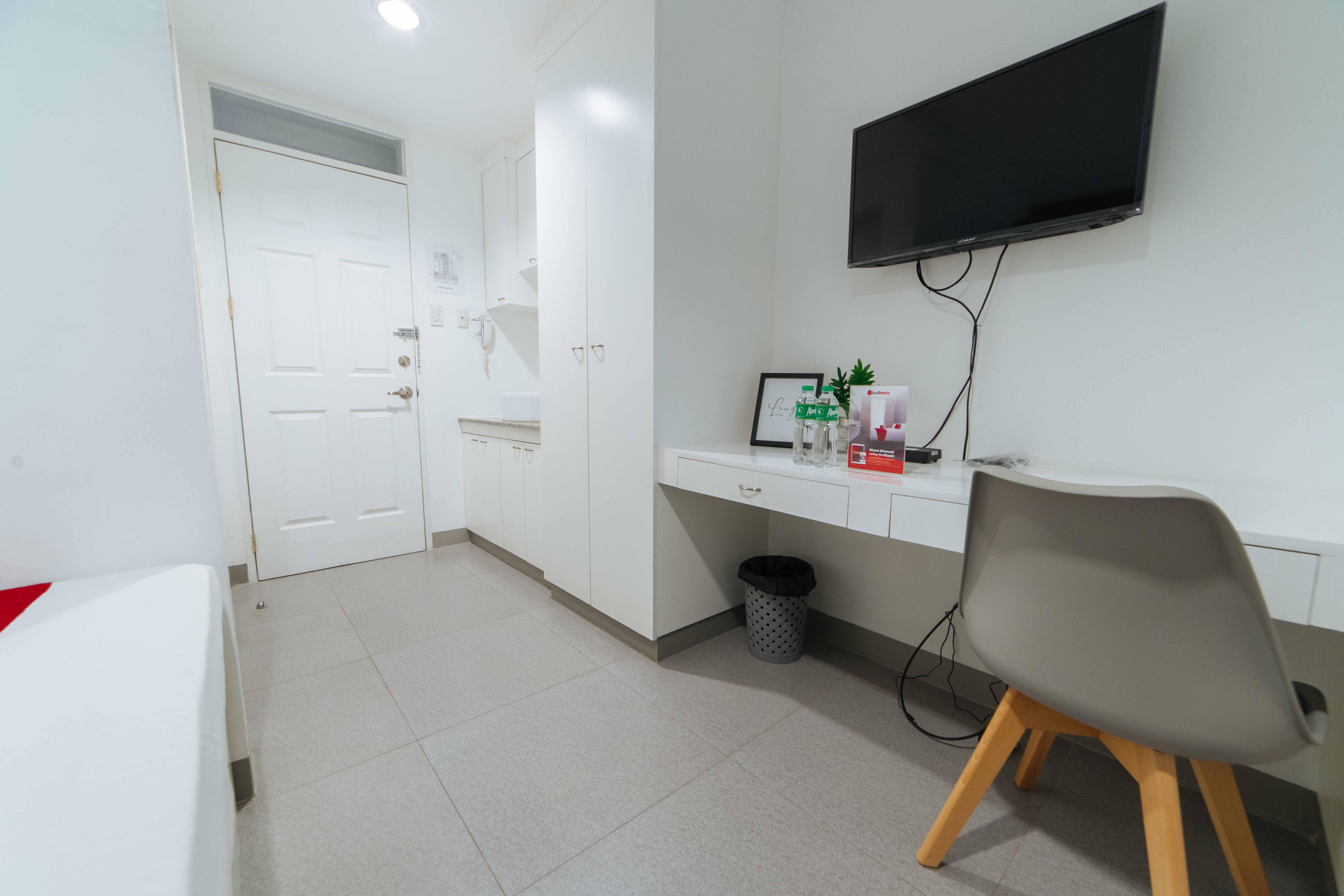 Reddoorz Plus @ Roxas Street Davao City Екстериор снимка