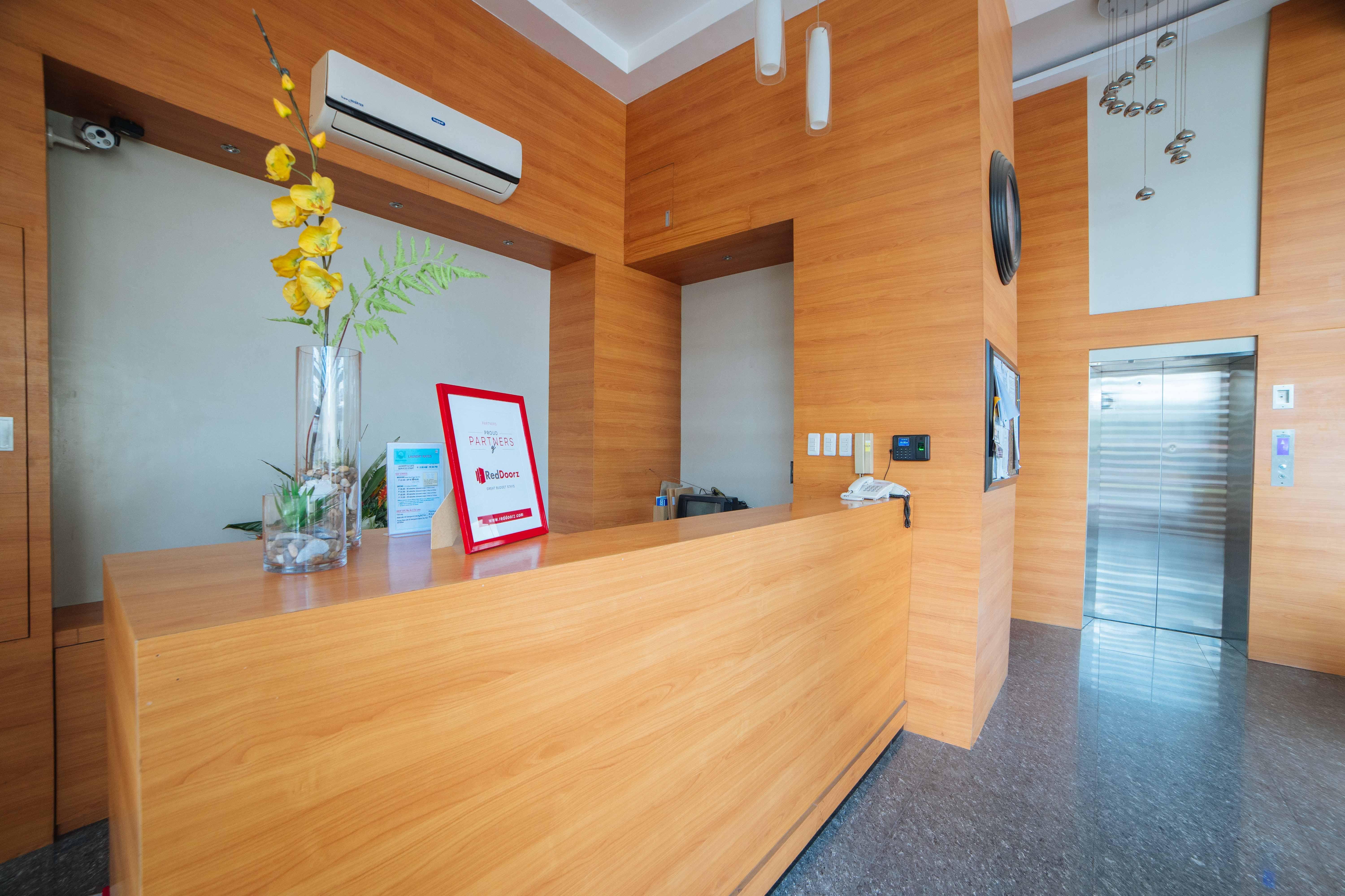 Reddoorz Plus @ Roxas Street Davao City Екстериор снимка