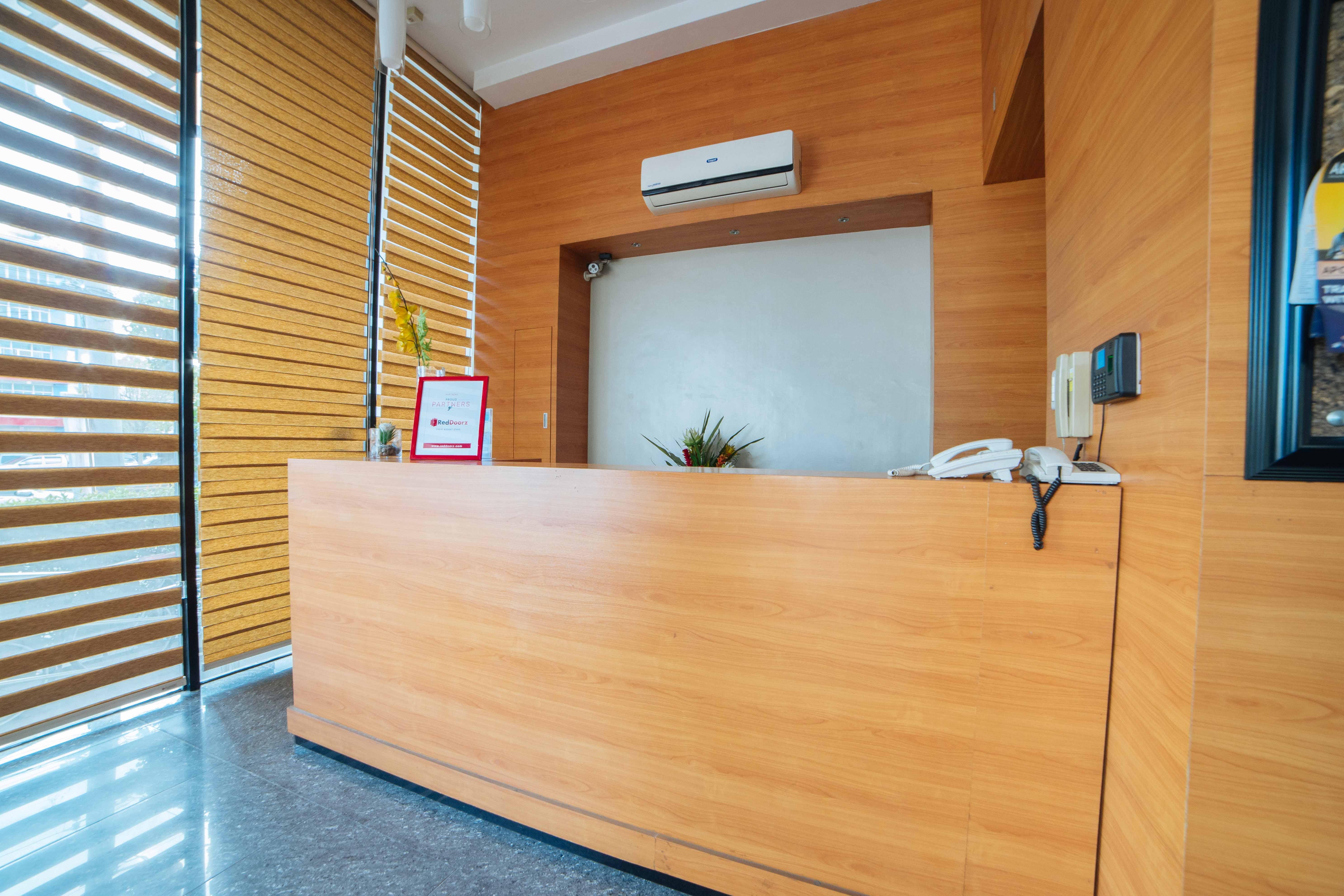 Reddoorz Plus @ Roxas Street Davao City Екстериор снимка
