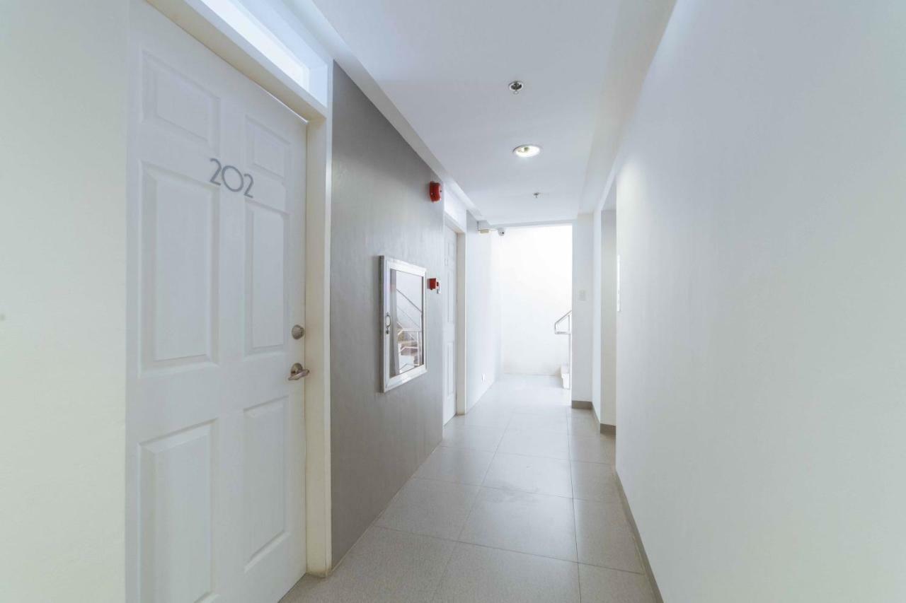 Reddoorz Plus @ Roxas Street Davao City Екстериор снимка